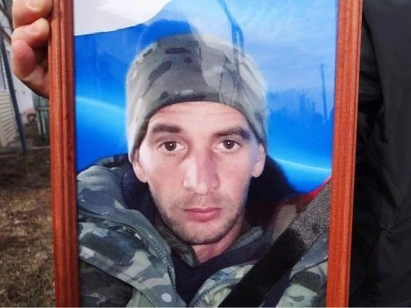 Погибший в спецоперации житель Хвалынского района Александр Кострюков | Источник: Максим Кузнецов (официальный канал) / Telegram