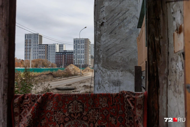 Совсем скоро от разваливающихся домов на старой Лесобазе ничего не останется | Источник: Ирина Шарова / 72.RU