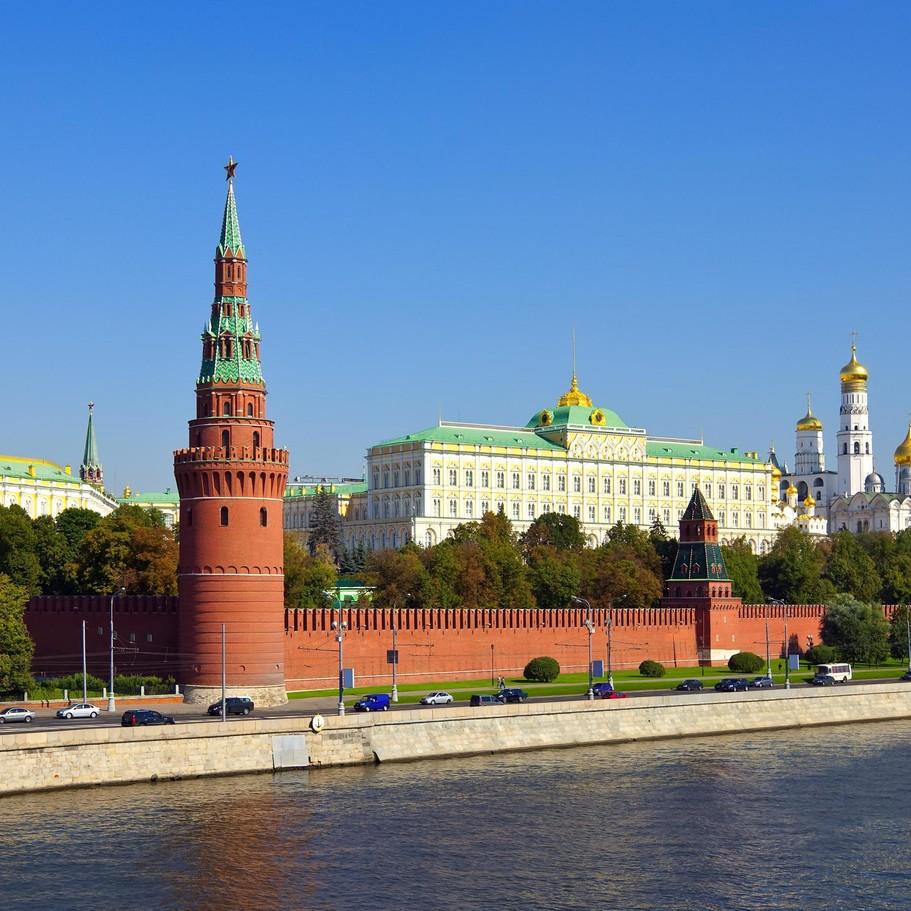 Напугавший москвичей громкий звук, похожий на взрыв, сняли на видео