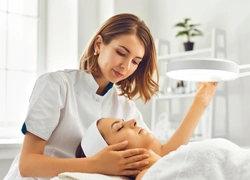 Низкий старт: 8 процедур, которые стоит успеть сделать до лета