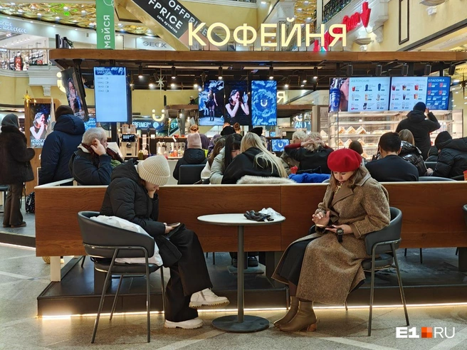 Екатеринбуржцы жалуются на отравления в DUO с середины января | Источник: Кирилл Кушнов / E1.RU