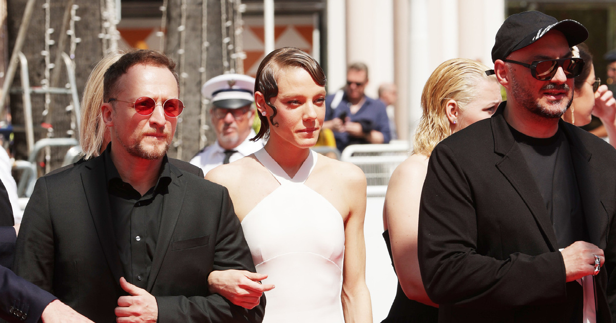 серебренников жена чайковского. кирилл серебренников канны 2022. алена михайлова канны 2022. жена чайковского фильм oxxxymiron. фильм жена чайковского серебренникова.