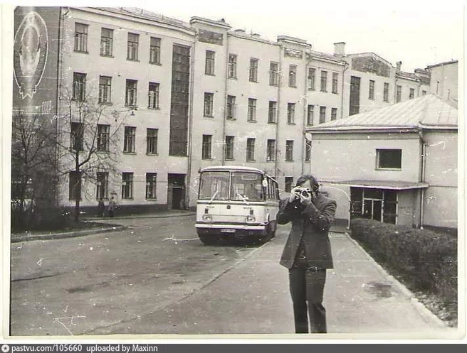 Вот так выглядела улица в 1980-х | Источник: Maxinn / Pastvu.com