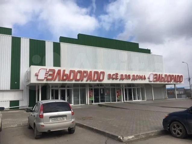 С момента первой попытки продажи прошло шесть лет, и за это время цена здания выросла более чем на 60 миллионов рублей. | Источник: avito.ru