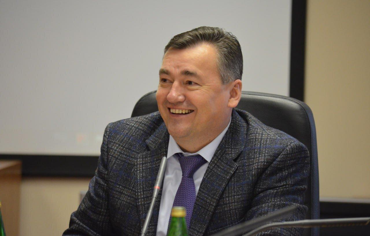 Валерий Сухих отметил, что традиционные российские ценности должны оставаться ориентиром для современной молодежи