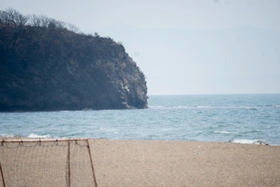 Серфинг после концерта: вокалист The Hatters встал на доску на Шаморе