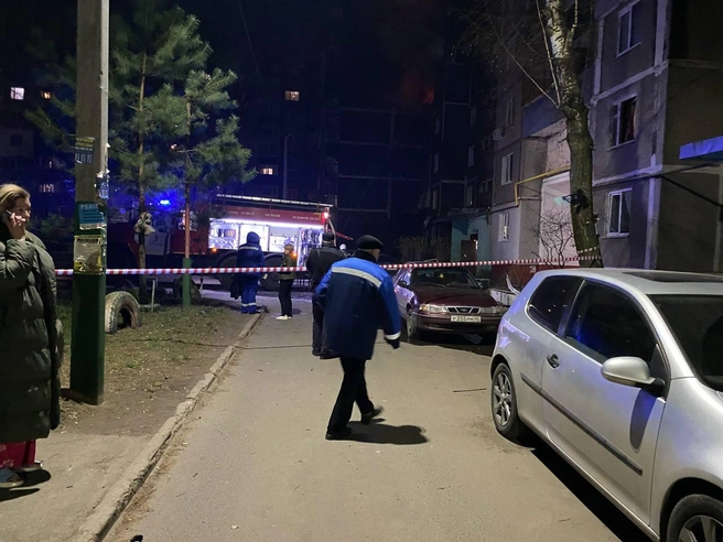 Украинские БПЛА налетели на Курск. Они атаковали многоэтажки, погибла женщина Власти показали фото с места ЧП | Источник: «Оперштаб Курской области» / Telegram