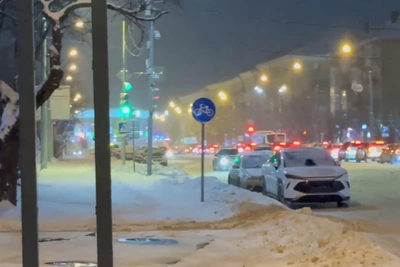 Пробки в Перми достигли девяти баллов из-за снега и аварий