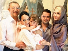 Певица Слава крестила младшую дочь