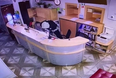 Yekaterinburg burglar steals cash from clinic after failed robbery attempt