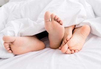 Молодые пары готовы подписывать договор о неразглашении перед близостью — «Секс NDA»