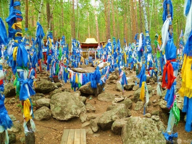 Программа тура в Баргузинскую долину очень разнообразна. Гости посещают священные места и уникальные природные памятники | Источник: «Кристальный Байкал»