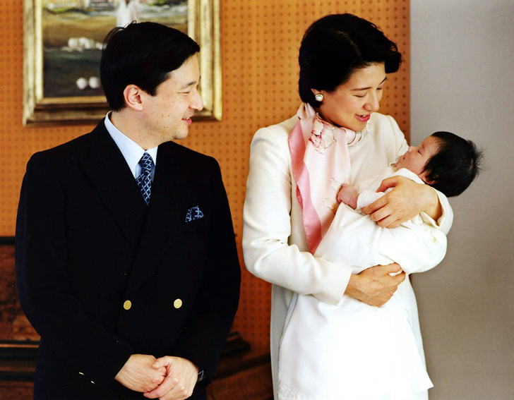 «Восточная принцесса Диана»: почему императрицу Японии называют несчастной заложницей трона