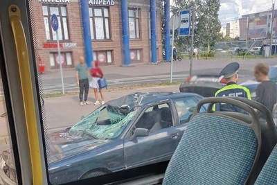 В Приморском районе Audi 80 сбил велосипедиста на зебре