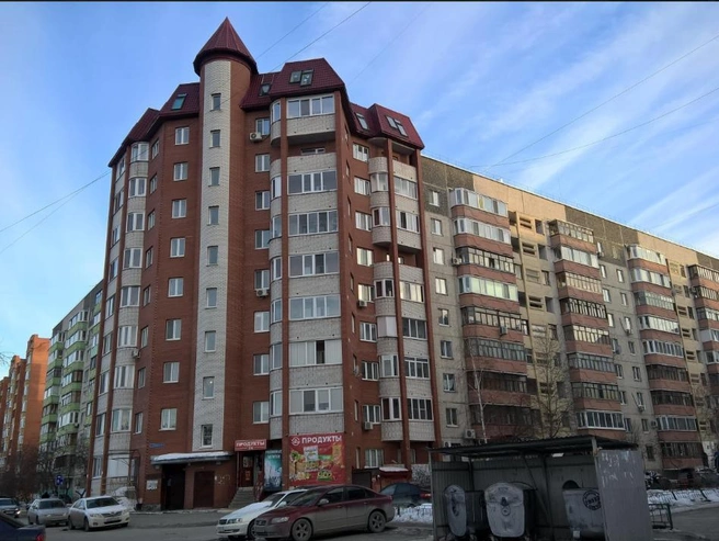 Жители многоквартирного дома в Тюмени остаются без водоснабжения несколько суток | Источник: Городская легенда / 2гис