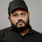 «Думаю всю ночь, страдаю морально»: единственный выживший в авиакатастрофе в Индии рассказал о своем ПТСР