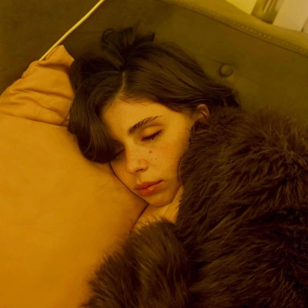 Источник: @denizbaysal_