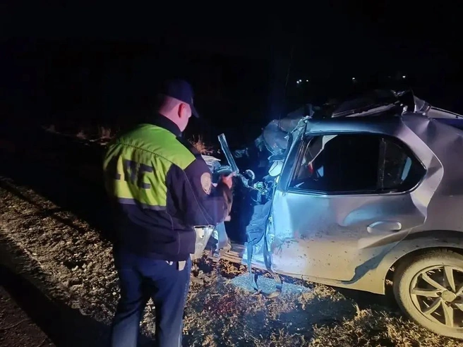 Все находившиеся в легковой машине люди погибли на месте | Источник: ГИБДД Свердловской области