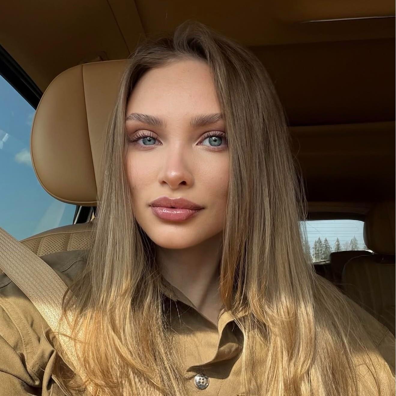 «Ботокс каждые полгода. Обязательно на все лицо»: 25-летняя жена Курбана Омарова рассказала, как борется с возрастом