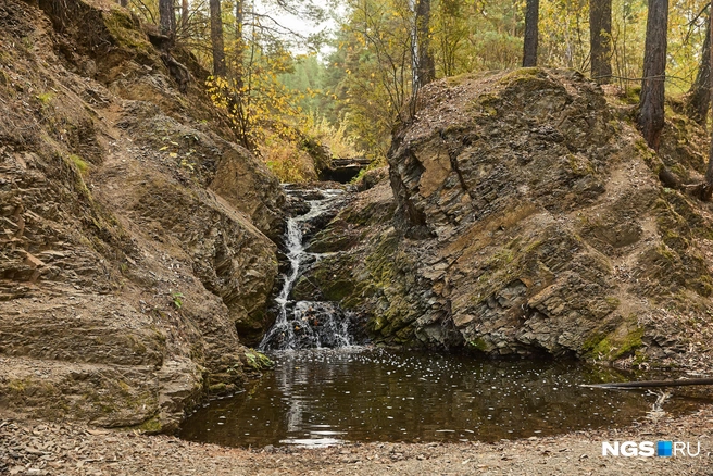В отличие от большинства водопадов Новосибирской области, Тертый камень&nbsp;— не искусственный, а природный | Источник: Александр Ощепков / NGS.ru