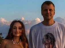 Врала не только о прошлом в порно, но и перекроила внешность: жена Славы Комиссаренко до пластики
