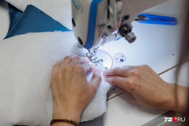 Куртки и комбинезоны с синтетическим утеплителем выдерживают до −35&nbsp;°C и быстро сохнут после каждой из относительно частых стирок | Источник: Ирина Шарова / 72.RU