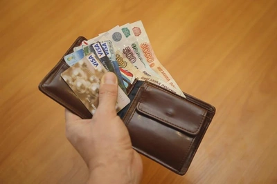 Жителя Приморья будут судить за траты с чужой карты