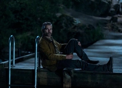 Мини-сериал «В глуши» (Untamed, 2025) оказался настолько успешным, что его продлили на второй сезон — хотя изначально этого не планировалось