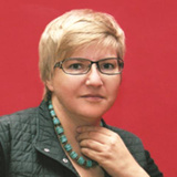 Ася Энговатова