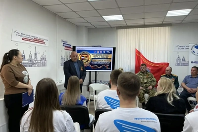 Участники автопробега «Путь к Победе» встретились в Чите с волонтёрами Победы