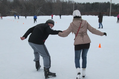 Бесплатные катания на коньках в Заволжском районе Ульяновска