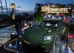 Как прошла презентация электрического Porsche Taycan в Астане