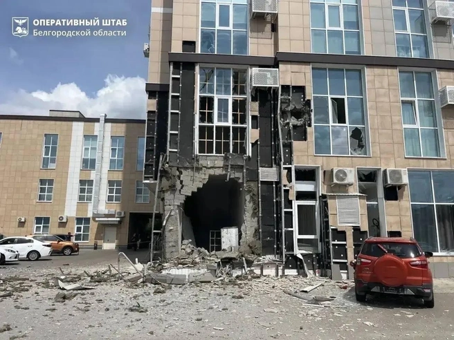 Беспилотник атаковал дом в Белгороде. Есть пострадавшие | Источник: Александр Шуваев / Telegram