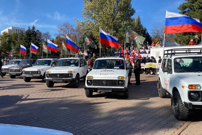 На фестивале в Ростовской области передали 14 машин для СВО и представили культуру народов Дона | Источник: Пресс-служба губернатора Ростовской области