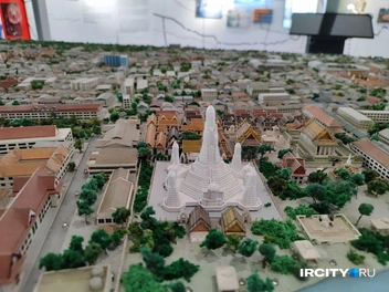 Храм Ват Арун на макете | Источник: Алина Ринчино / «ИрСити»