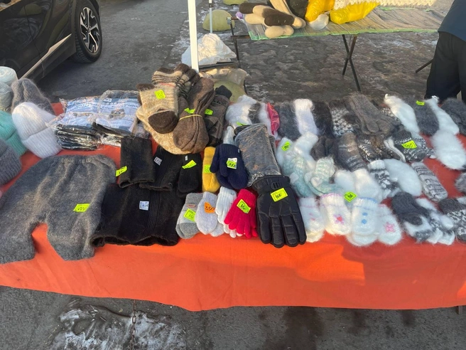 Зимние вещи с указанием цен  | Источник: Радик Енчу / 72.RU