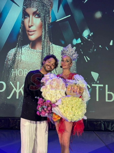 Гера вручил Анастасии корону и назвал главной балериной страны