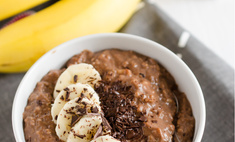 Завтрак чемпионов: готовим шоколадную овсянку с жареным бананом