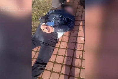 Оперативники УФСБ изъяли почти 26 кг наркотиков и наличные под Петербургом