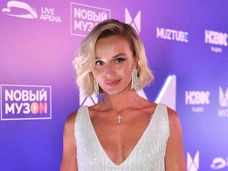 «Просит меня убрать телефон и побыть просто мамой»: Полина Гагарина пояснила, почему ее дети не любят гаджеты