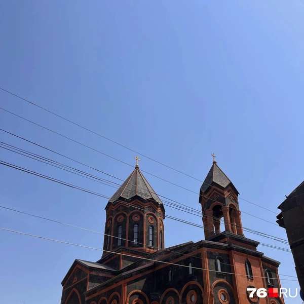 На главной площади в Гюмри находится церковь Святого Спасителя | Источник: Кристина Геворкян / 76.RU