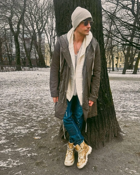 Актер примеряет на себя разные образы | Источник: maxim_matveev_ / Instagram (экстремистская организация, деятельность запрещена на территории РФ)