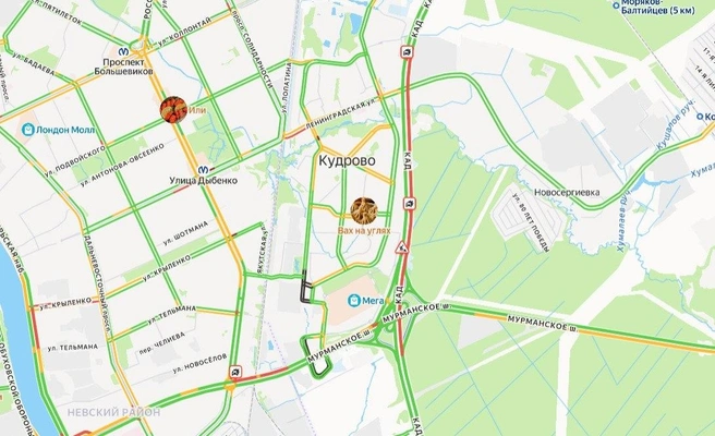 Массовая авария на КАД: столкнулись четыре машины, есть пострадавшие