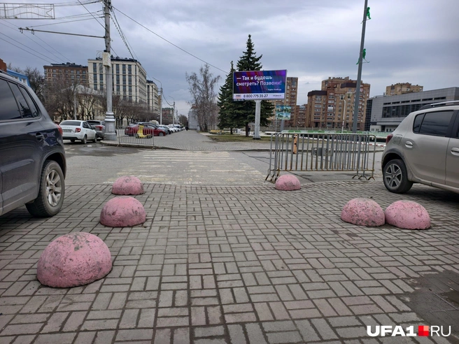 С парковкой на тротуаре что-то придётся придумать | Источник: Булат Салихов / UFA1.RU