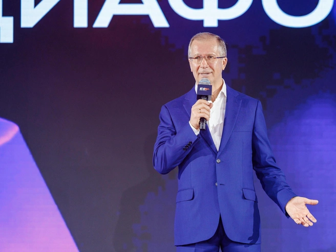 Форум стартовал с приветственной речи президента Shkulev Holding | Источник: Алексей Варзегов / Городские медиа