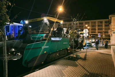 На Володарского уложили верхний слой асфальта