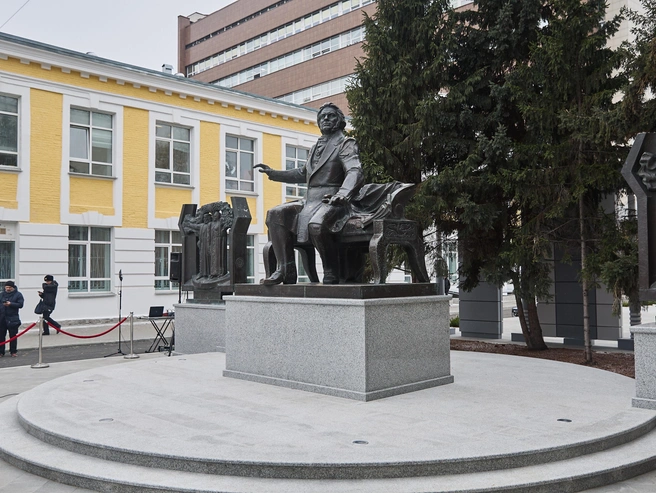 Территорию оснастили освещением. | Источник: Александр Ощепков / NGS.RU