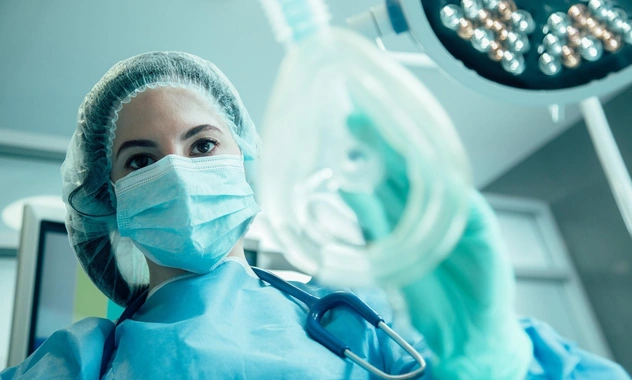 В Елизаветинской больнице не дали мужчине с перебитой артерией истечь кровью