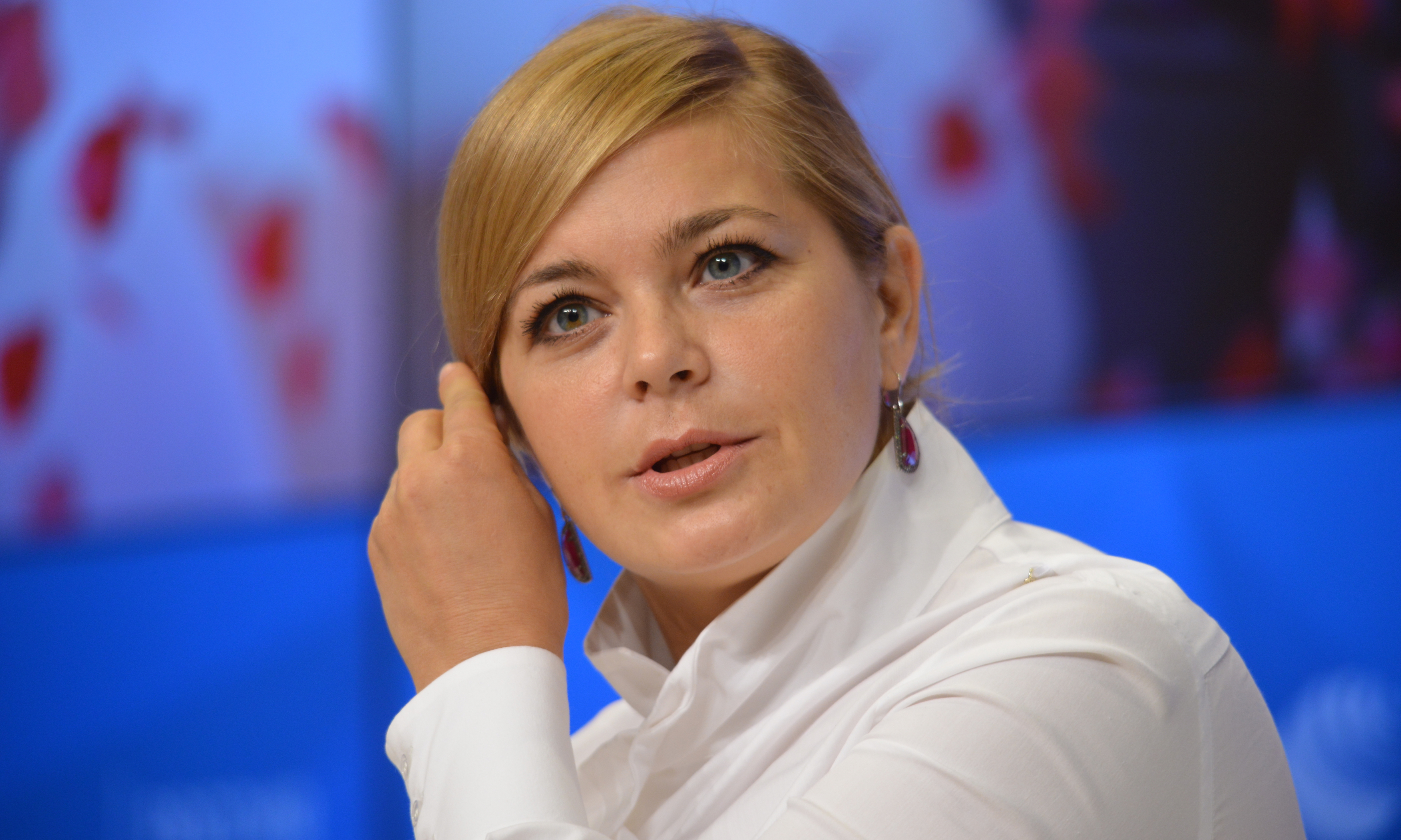 Ирина Пегова подчеркнула стройную фигуру обтягивающим трико