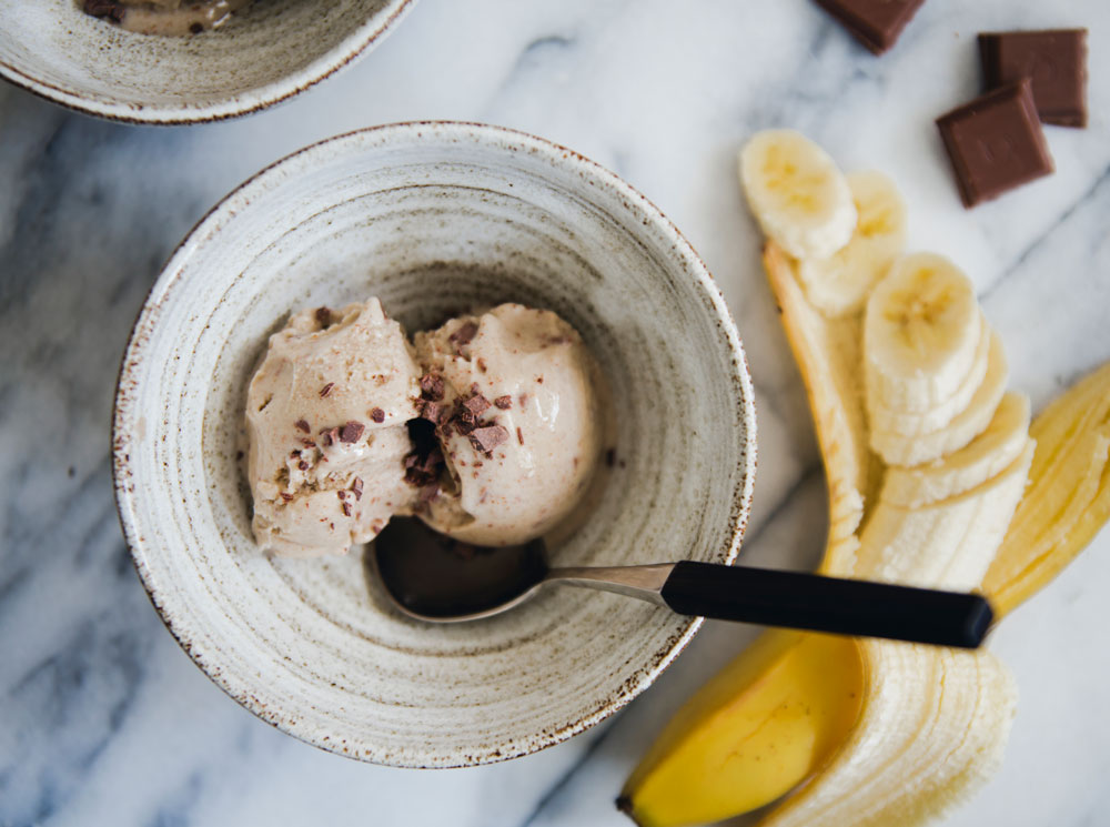 Вкус лета: как сделать домашнее мороженое | marieclaire.ru